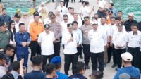 IMG-20250828-WA0182 Gubernur Sulteng Anwar Hafid gelar dialog dengan di Banggai Laut. Ia dikeluhkan hasil tangkapan menurun drastis.