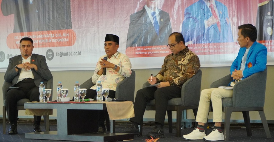 Gubernur Sulteng Anwar Hafid mengingatkan pemerintah soal kejelasan kewenangan pengawasan daerah di bidang pertambangan