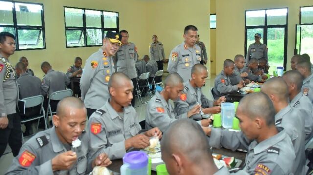 Kapolda Sulteng Tinjau Rumah Makan SPN Labuan, Pastikan Asupan Gizi Terjaga