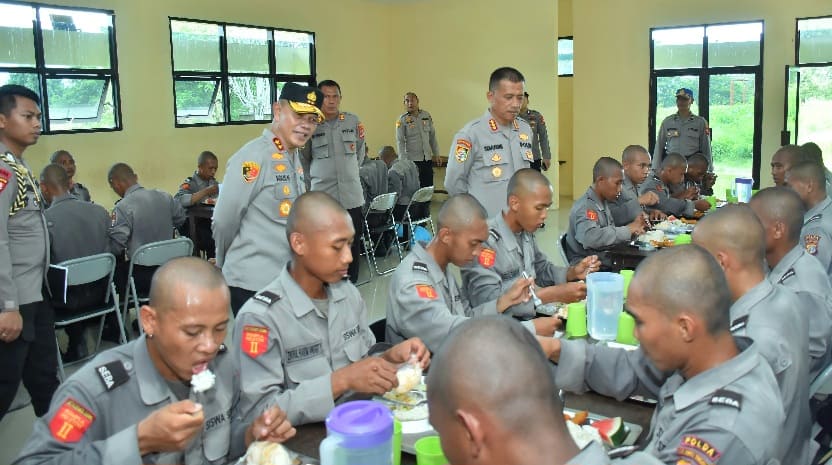 Kapolda Sulteng Tinjau Rumah Makan SPN Labuan, Pastikan Asupan Gizi Terjaga