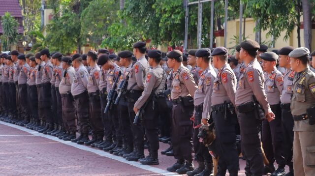 Pasukan pengamanan aksi demo Kota Palu pada 1 September