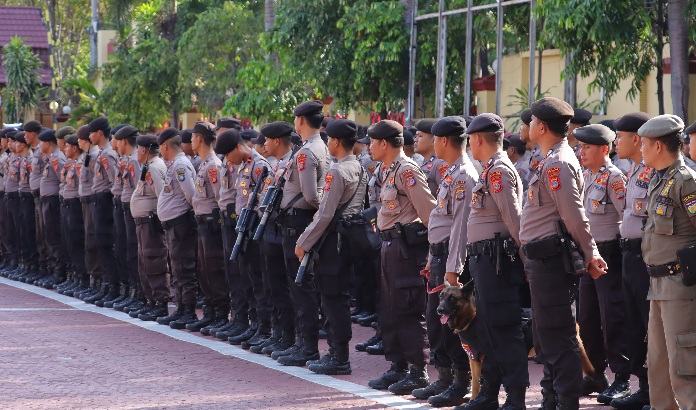 Pasukan pengamanan aksi demo Kota Palu pada 1 September