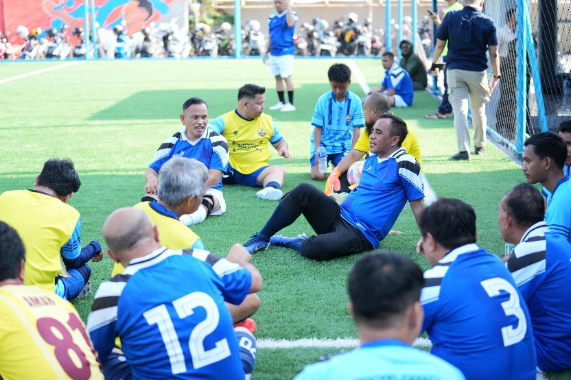 Tingkatkan Minat Olahraga ASN Pemprov, Anwar Hafid Rencanakan Bangun Mini Soccer di Kantor Gubernur