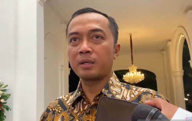 Presiden Prabowo Subianto akan melakukan reshuffle kabinet Merah Putih di Jakarta sore ini. Salah satunya terkena reshuffle menteri asal Donggala.