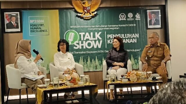 Talk Show Penyuluhan Kehutanan di Palu: Kadis Kehutanan Sulteng Dampingi Anggota DPR RI dan Kepala BP2SDM Jadi Pembicara