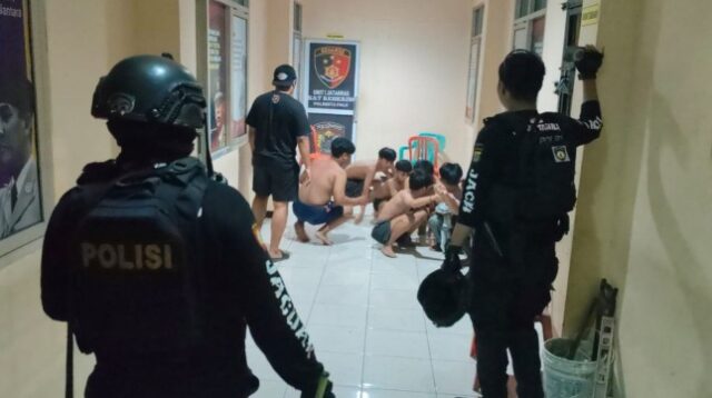 Tawuran di Jalan Veteran Palu, Polisi Amankan Delapan Remaja Beserta Barang Bukti