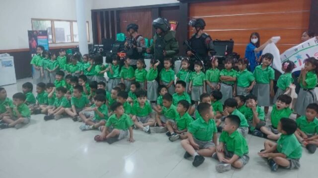 Keseruan Anak TK Joyful Kids saat Kunjungi Markas Gegana Sulteng