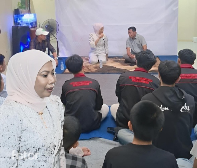 Ketua DPRD Morut Kunjungi Asrama Mahasiswa di Makassar, Ajang Temu Kangen dan Curhat