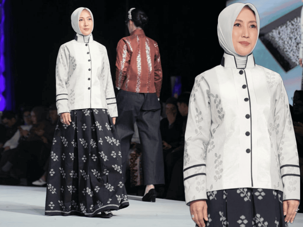 Aura Cantik Ketua Dekranasda Sulteng Kenakan Tenun Bomba di Ajang JMFW