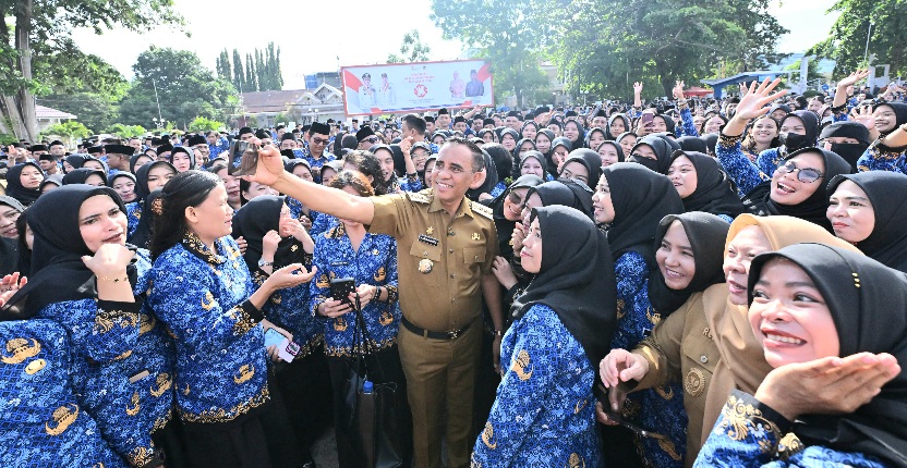 Gubernur Sulteng Serahkan SK 1.103 PPPK Pemprov, Didominasi Tenaga Guru