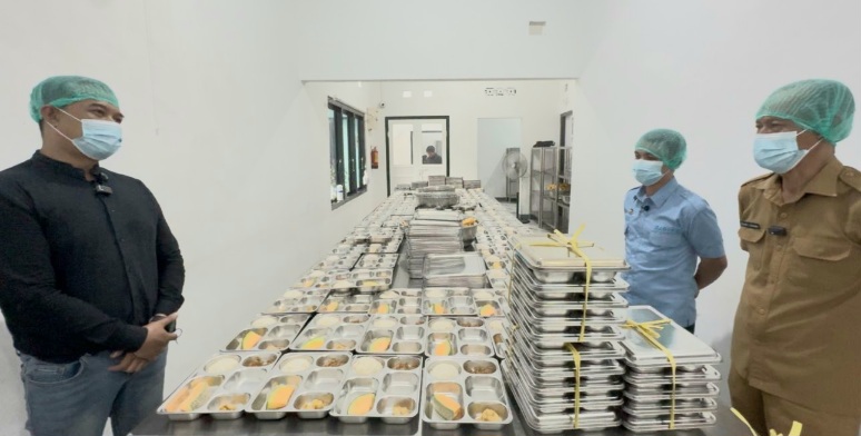 Kadinkes Palu Sanjung Dapur Umum SPPG Polda Sulteng