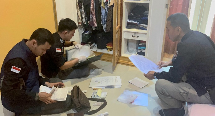 Penyidik Kejati Sulteng Geledah Dua Lokasi di Desa Tamainusi Morut