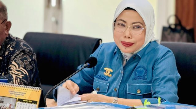 Seharian Penuh di Kantor, Ketua DPRD Morut Maraton Bahas APBD 2026