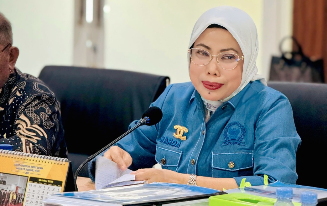 Seharian Penuh di Kantor, Ketua DPRD Morut Maraton Bahas APBD 2026