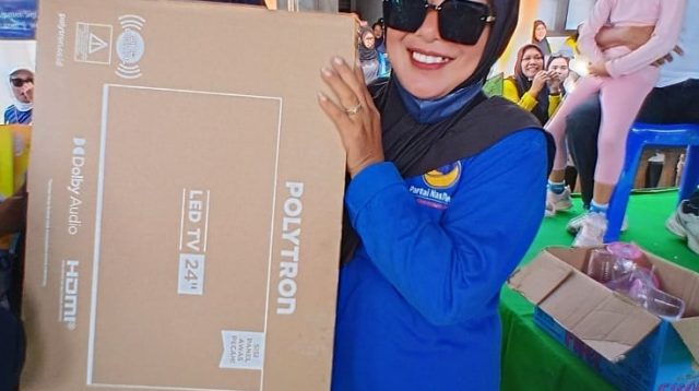 Rini, Peserta Jalan Santai NasDem Sigi Dapat Tv 24 Inch