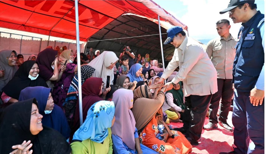 Tinjau Banjir Sumatera, Presiden Prabowo Instruksikan Penanganan Cepat Akses Darurat  