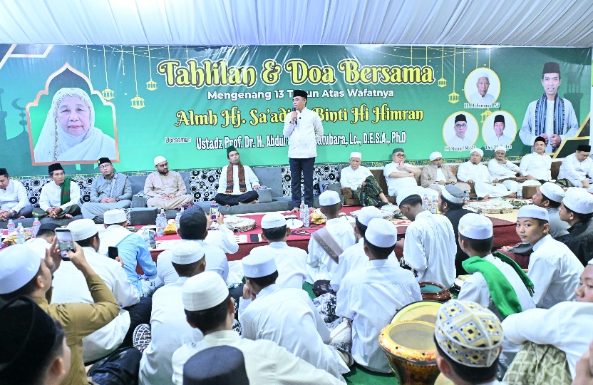 Doa 13 Tahun Wafatnya Ibunda Ahmad Ali, UAS dan Gubernur Sulteng Hadir