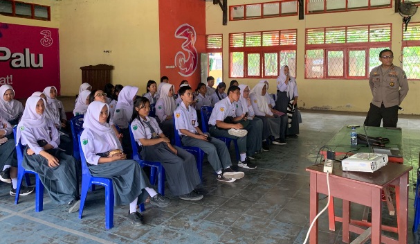 Polda Sulteng Edukasi Siswa SMA 2 Palu Cegah Bullying