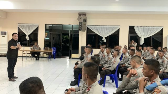 Mardiman Sane Bekali 72 Calon Polisi di Sulteng Pemahaman KUHP Baru