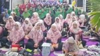 Ibu-ibu Kolonodale Antusias Hadiri Pengajian Malam Jum'at di Kediaman Ketua DPRD Morut