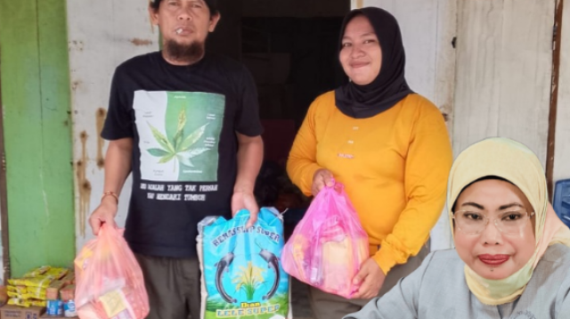 Sembako Murah Warda Dg Mamala di Pasar Kolonodale Diserbu Warga