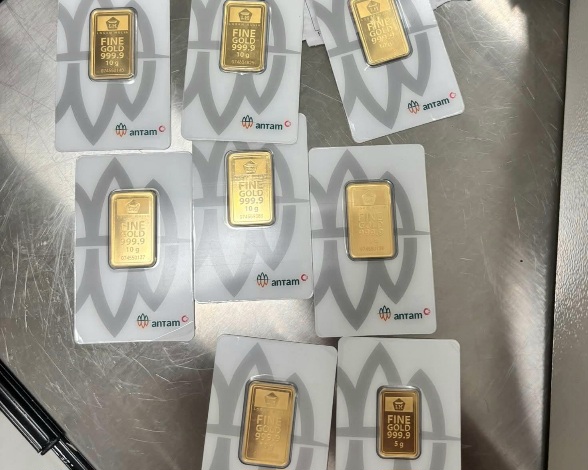 Harga Emas Antam Tembus di Angka Rp2.703.000 per Gram