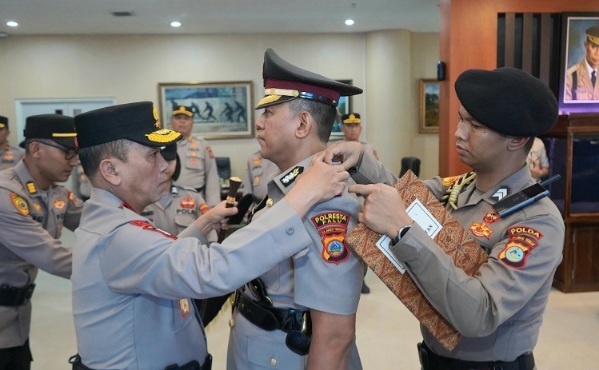 Kapolda Sulteng Lantik Kombes Pol Hari Rosena sebagai Kapolresta Palu