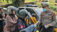 Polres Morut Bagikan Masker Polres Morut Bagikan 500 Masker Gratis kepada Warga dan Pengendara