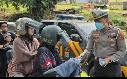 Polres Morut Bagikan 500 Masker Gratis kepada Warga dan Pengendara