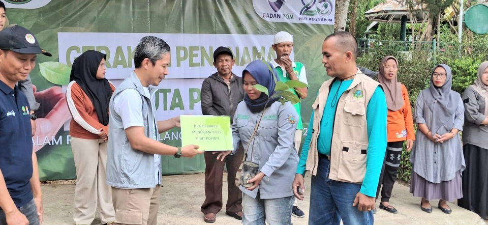 Komitmen Lingkungan Balai POM Palu di HUT ke-25