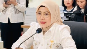 Takjil Ketua DPRD Morowali Utara Dibagikan Setiap Jumat di Depan Rujab