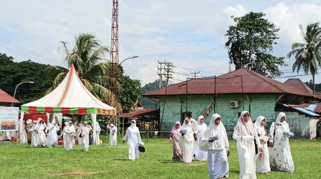Satu Jam Sebelum Acara, Peserta Halal Bihalal Morut Mulai Padati Lapangan Morokoa