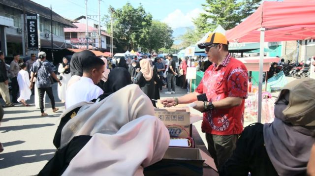 Kolaborasi Tiga Organisasi Bagikan Makan-Minum Gratis di Haul Guru Tua ke-58
