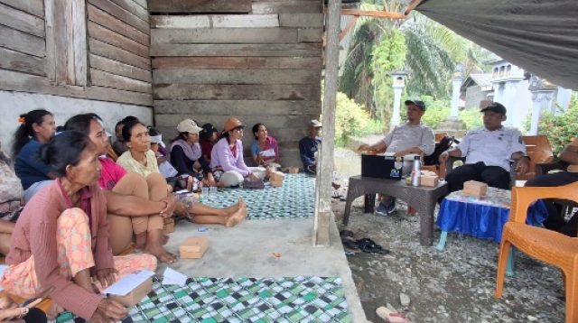 Perempuan di Rio Mukti Ikut Pelatihan Pengelolaan Ternak Babi