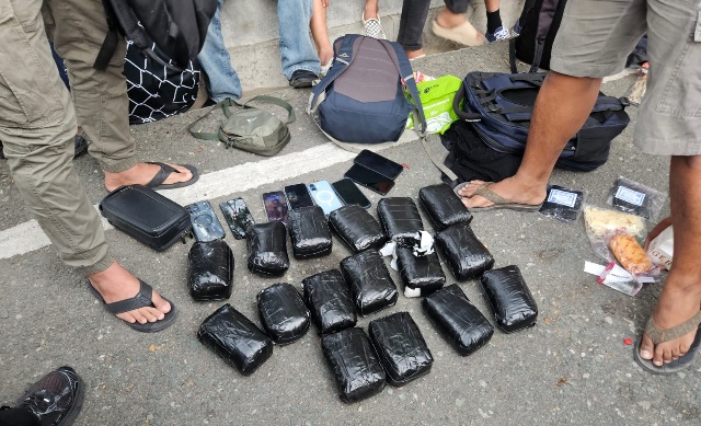 Bawa Sabu 16 Kg, Enam Orang Diamankan di Bandara Palu