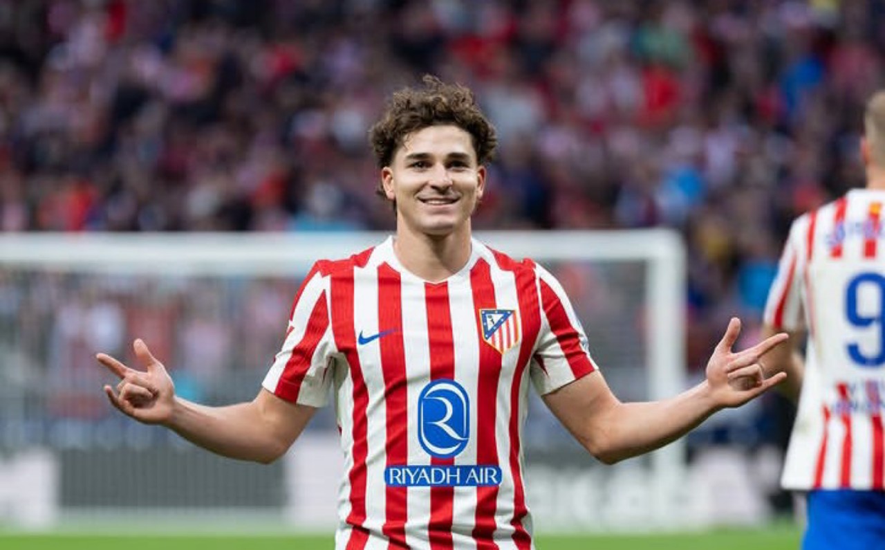 Barcelona Siapkan Rencana Cadangan di Lini Depan, Jika Gagal Gaet Julian Alvarez