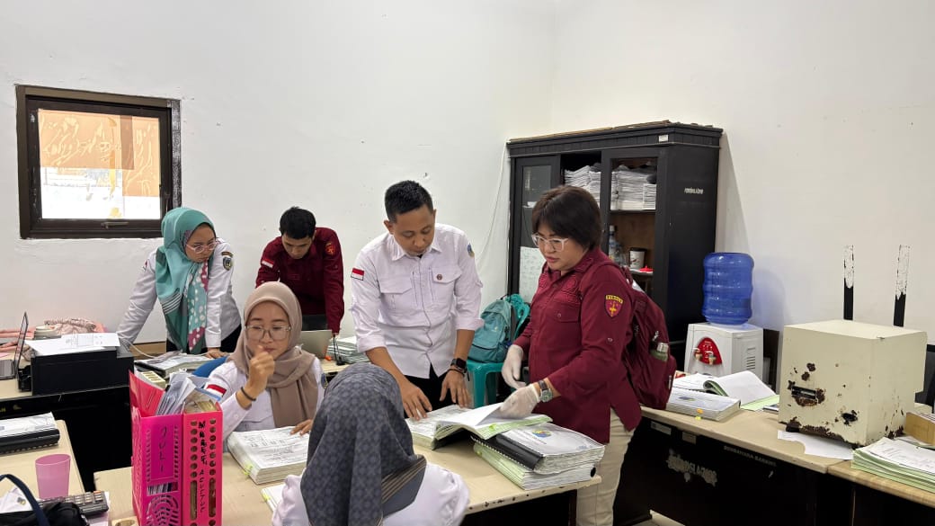Kantor Bapenda Donggala dan Jetty PT Kaltim Khatulistiwa Digeledah Penyidik Kejati Sulteng