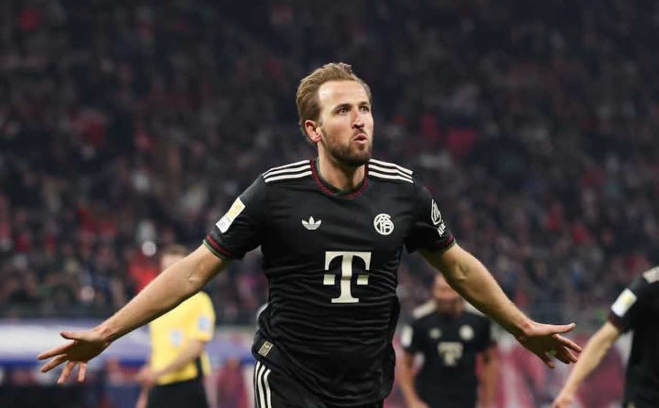 Regenerasi Lini Depan! Bayern Munchen Bergerak Cepat, Striker Muda Kamerun Disiapkan Jadi Pewaris Harry Kane