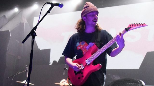 Kontroversi Besar! Experience Tak Batalkan EP Meski Brady Ebert Ditangkap