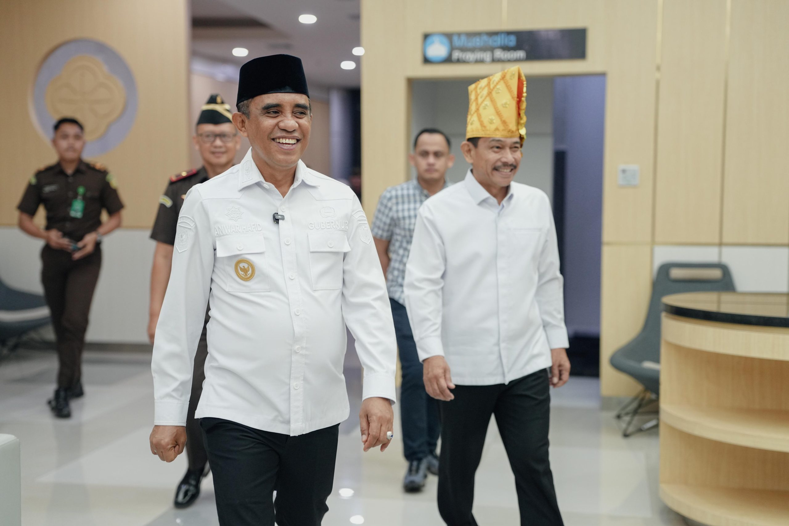 Kajati Sulteng Zullikar Tanjung Tiba di Palu Mulai Tugas Baru, Disambut Gubernur Sulteng