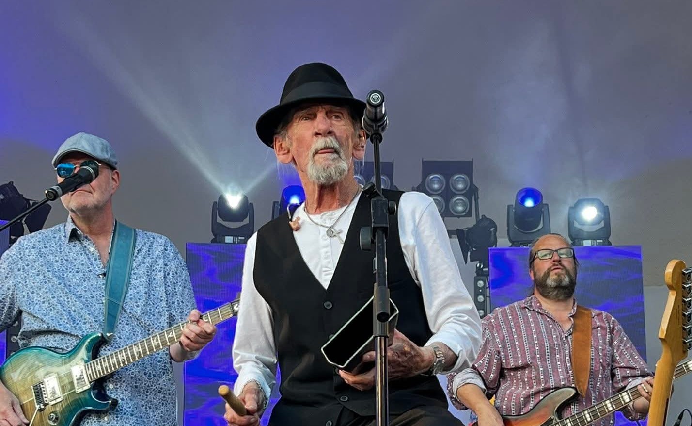 Mantan Vokalis Santana, Alex Ligertwood, Meninggal Dunia di Usia 79 Tahun