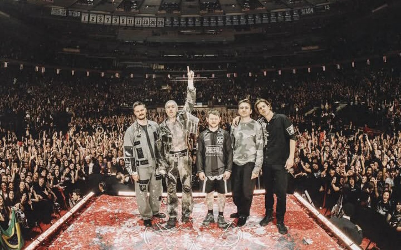 Oli Sykes Ungkap Kisah Emosional di Balik Tradisi Bring Me The Horizon