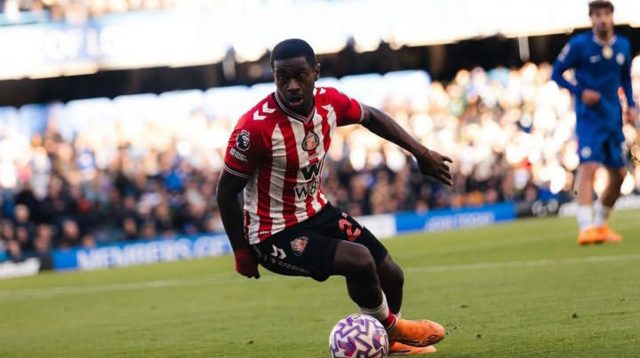 Noah Sadiki Menuju Stamford Bridge? Chelsea Bergerak Cepat Sebelum Piala Dunia