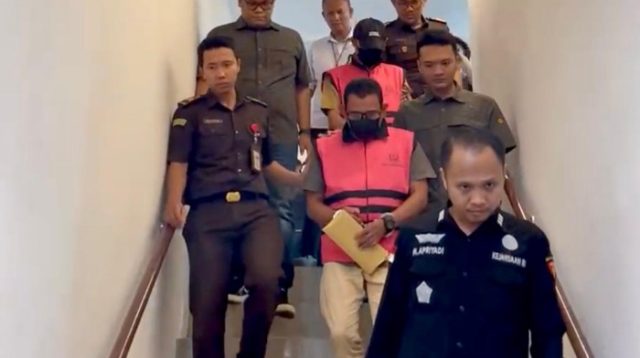 Dua Pajabat Sigi Tersangka dan Langsung Ditahan, Diduga Terima Uang Ratusan Juta