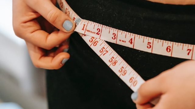 4 Trik Sederhana agar Berat Badan Tetap Stabil Saat Hari Raya dan Liburan