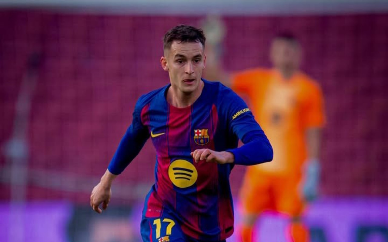 Barcelona Hadapi Dilema Besar, Jual Casado Demi Keuangan atau Pertahankan Talenta La Masia?