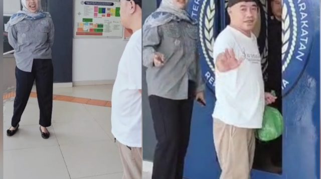 Senyum Khas dan Tulisan di Kaos Jurnalis Hendly Mangkali saat Jalani Hukuman 1 Bulan