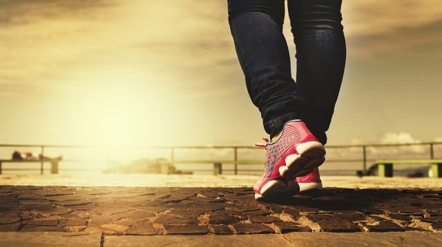 Tak Perlu Olahraga Berat! Ini 5 Rahasia Turun Berat Badan Tanpa Menyiksa Diri