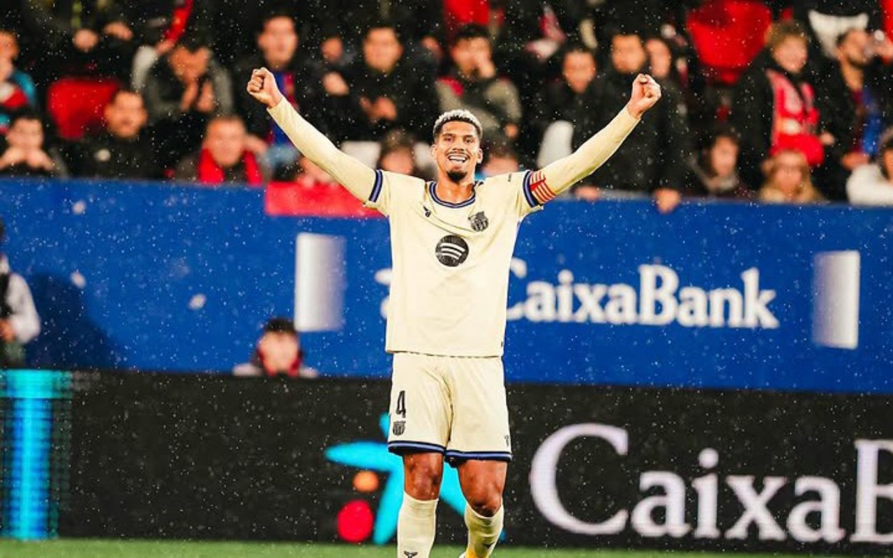 Masa Depan Tidak Pasti! Ronald Araujo Masuk Daftar Jual Barcelona