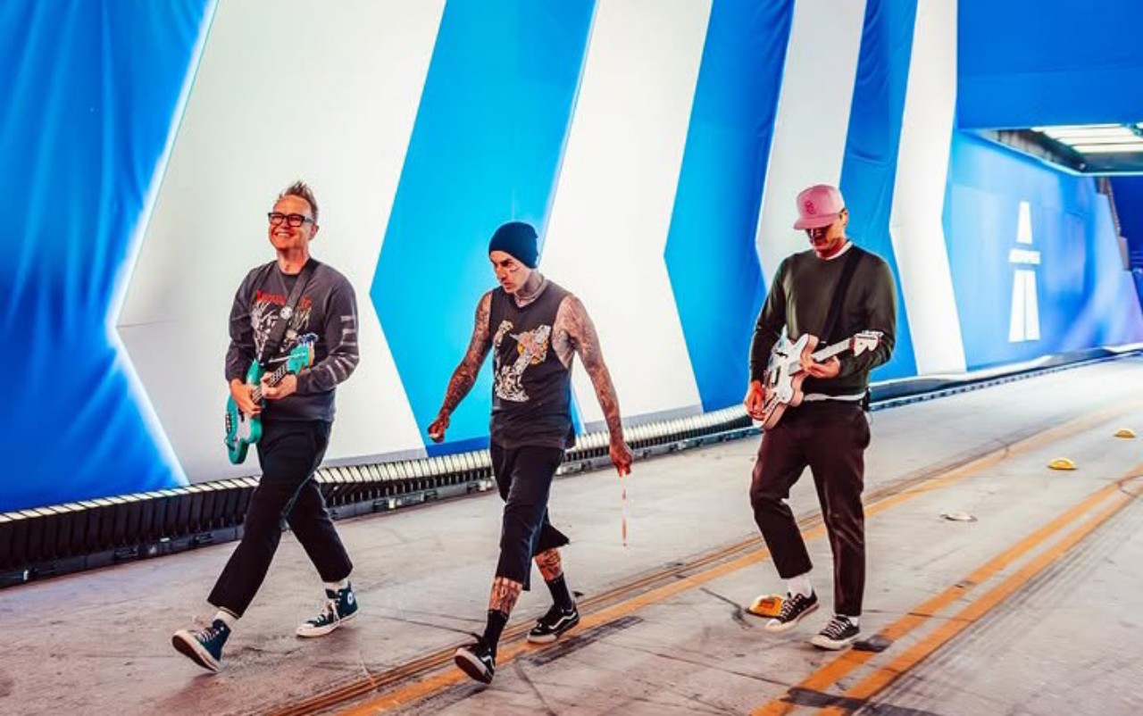 Blink-182 Rayakan 25 Tahun Album Ikonik dengan Vinyl Eksklusif dan Lagu Bonus Rahasia